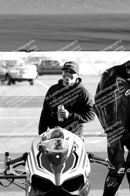 media/Nov-28-2022-Moto Forza (Mon) [[c5a51e62ca]]/Around the Pits/